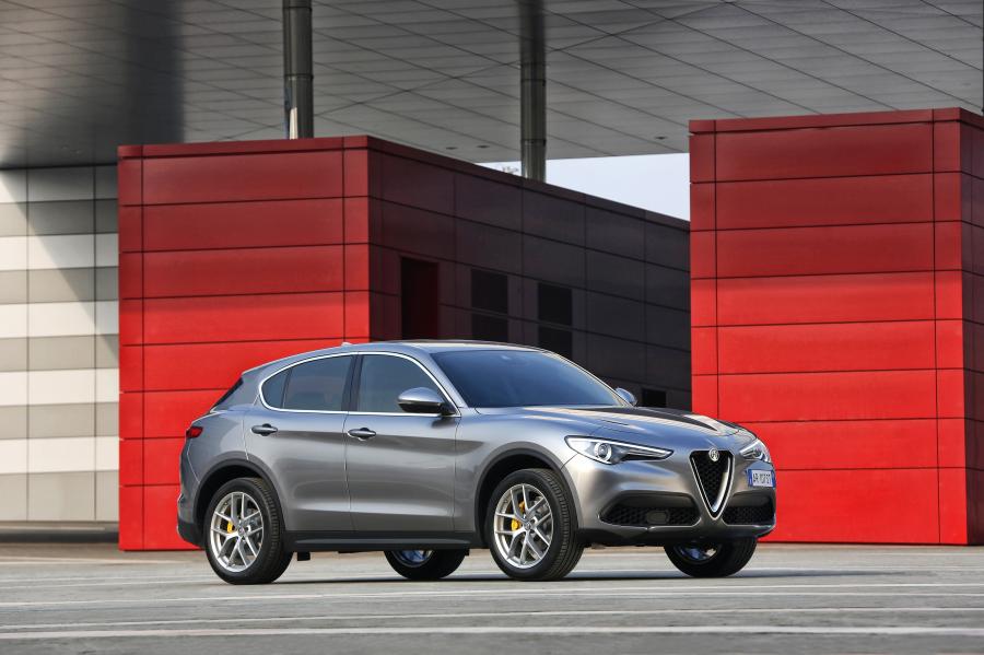  Alfa Romeo Stelvio (949) 2017 года  (WW) (фото 6 из 114)
